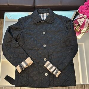 ⭐️Excellent Condition Girls Burberry Nova Check Jacket size 12⭐️